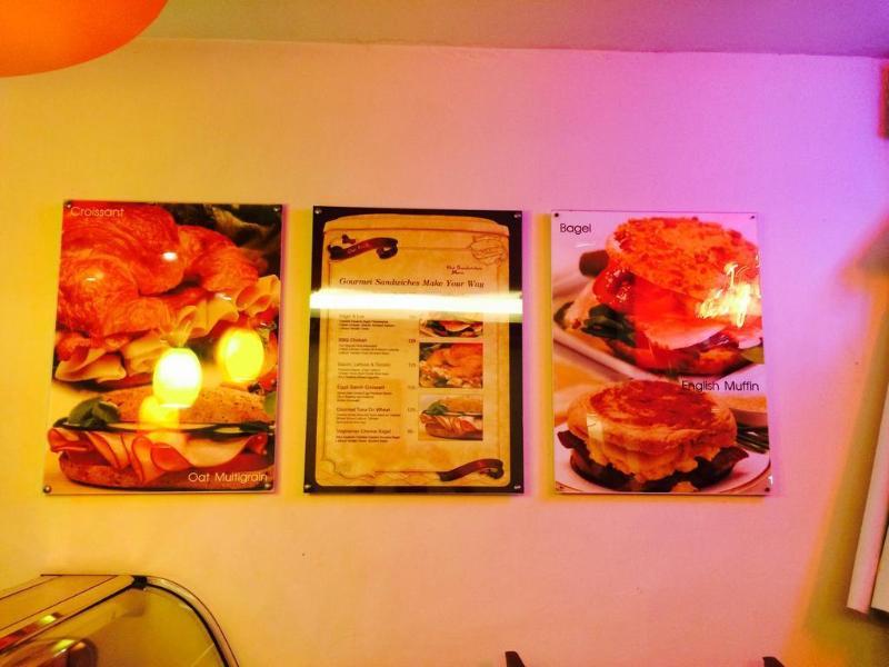 Enjoy'S Beach House & Cafe' Ban Karon 외부 사진